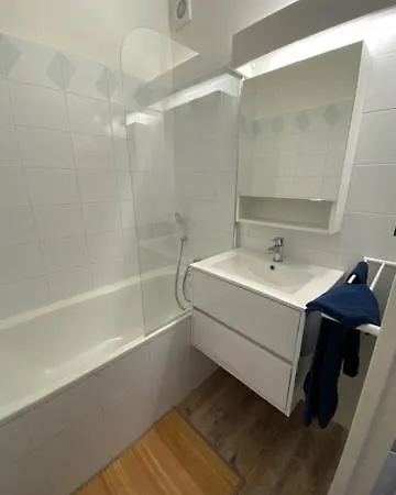 Joli Studio Les Pieds Dans L'eau 아파트 *