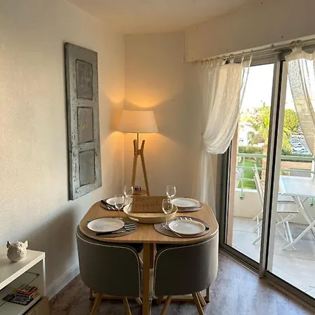 아파트 Joli Studio Les Pieds Dans L'eau